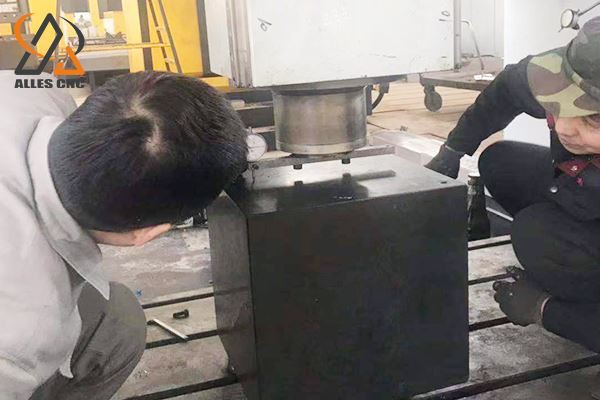 Ispezione di manutenzione comune delle机械器具CNC