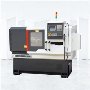 Tornos CNC são usados na indústria de máquinas