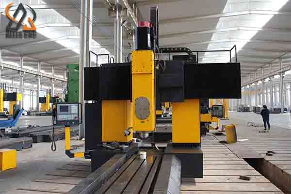 Development history of CNC gantry type milling machine